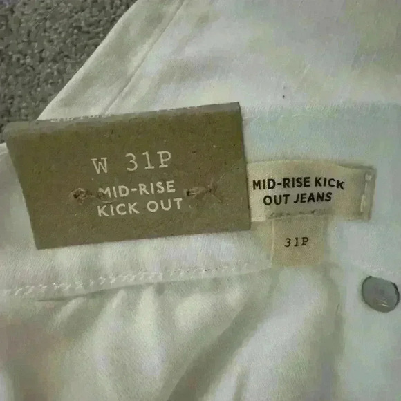 Madewell Petite Mid-Rise Kick Out Crop Jeans Pure White Size 31 Petite - Picture 8 of 9